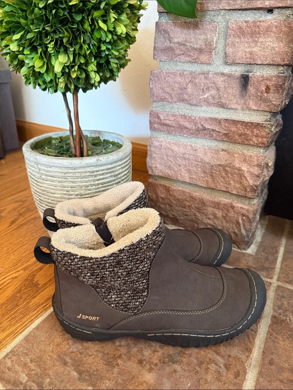 Women's Brown Insulated Ankle Winter Boots with Faux Fur Collar